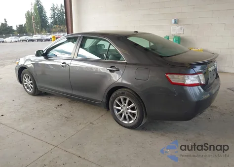 2011 Toyota Camry Hybrid z USA, uszkodzony, nr VIN 4T1BB3EK5BU140874